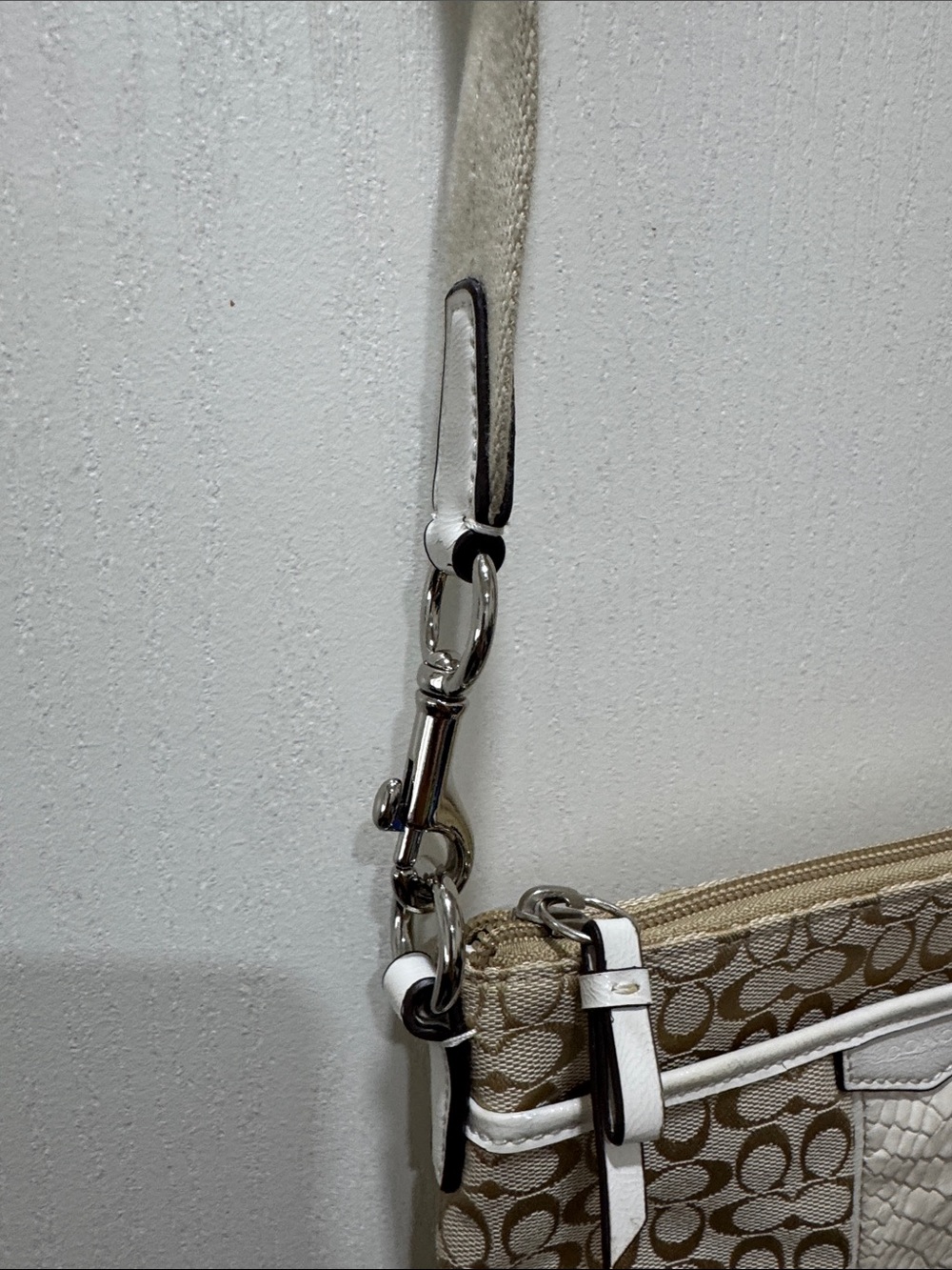 Coach Signature File Crossbody Bag Khaki White Snake Embossed Trim - Picture 4 of 11